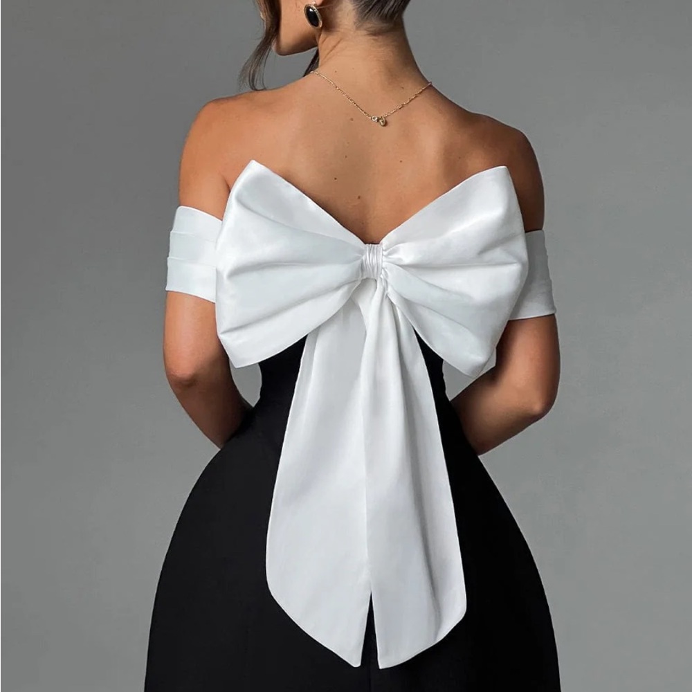 Elegant Off-Shoulder Black and White Mini Dress | NEVER WORN ✨